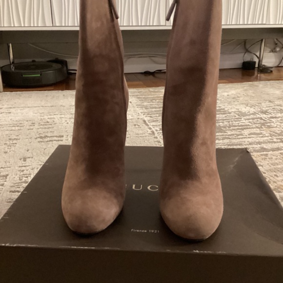 Gucci suede boots 9.5 - Picture 3 of 5
